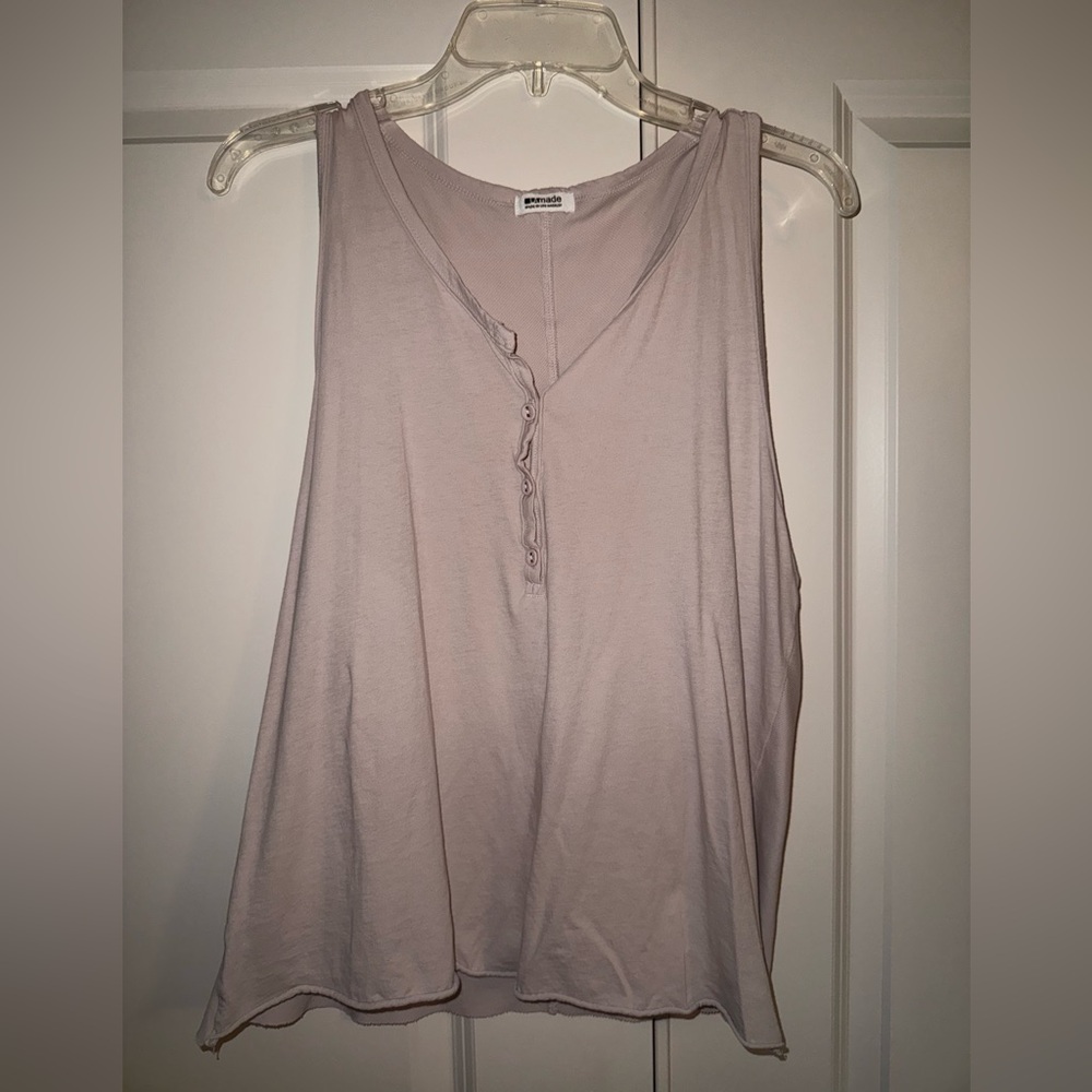 LA Made Women's Sleeveless Top in Light pink